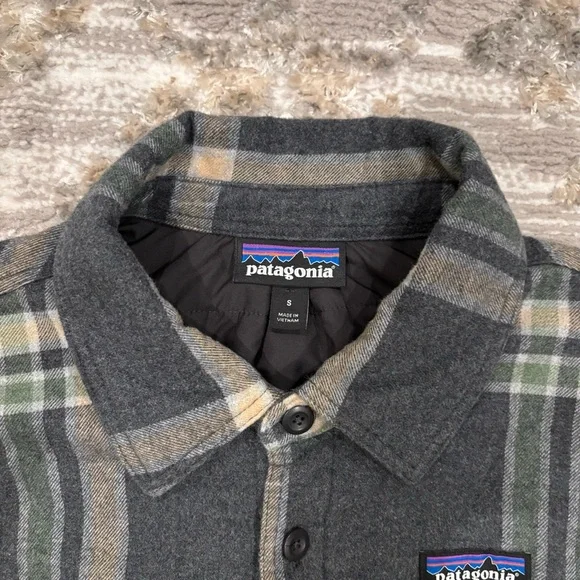 Patagonia Insulated Quilted Fjord Flannel Plaid Shirt Shacket Men’s Small $199